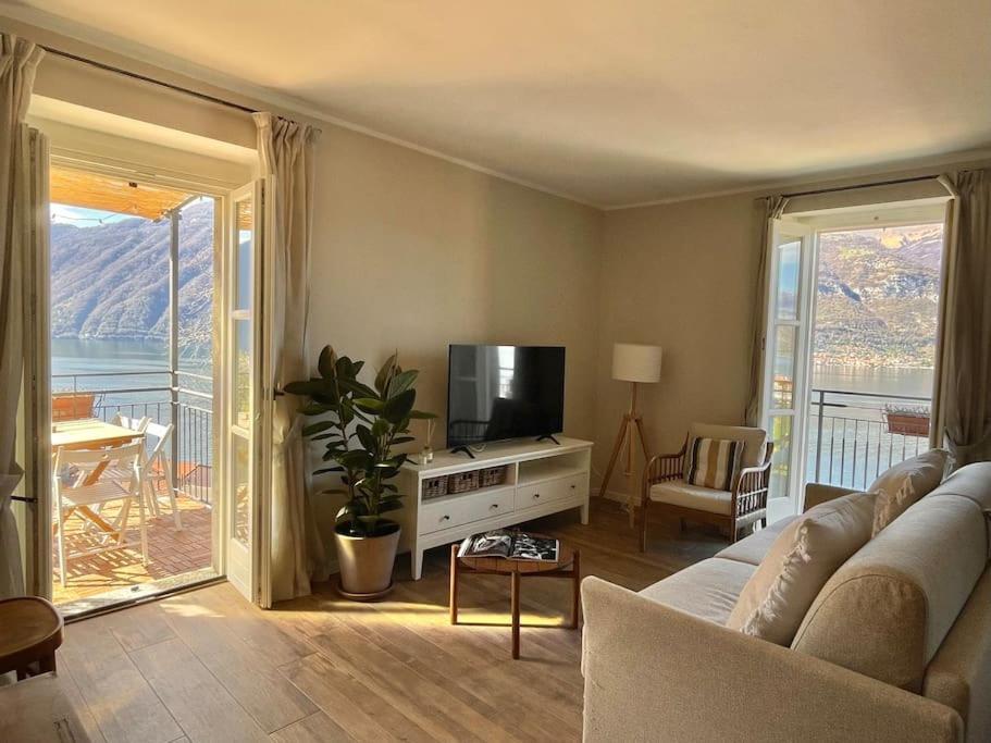 Il Noce Lake View Apartment Lezzeno Exterior photo