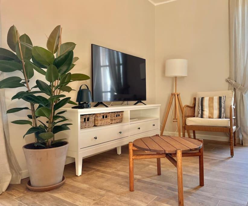 Il Noce Lake View Apartment Lezzeno Exterior photo